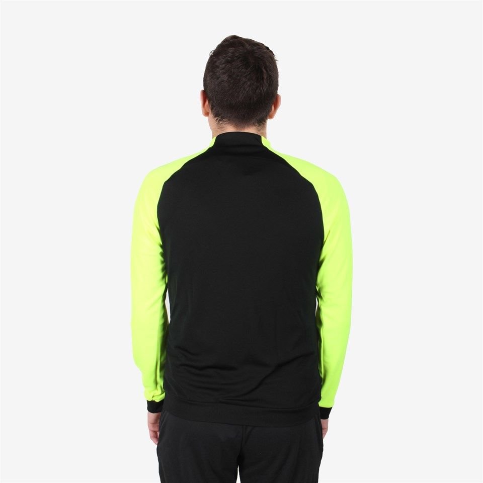 M NK DF ACDPR TRK JKT K