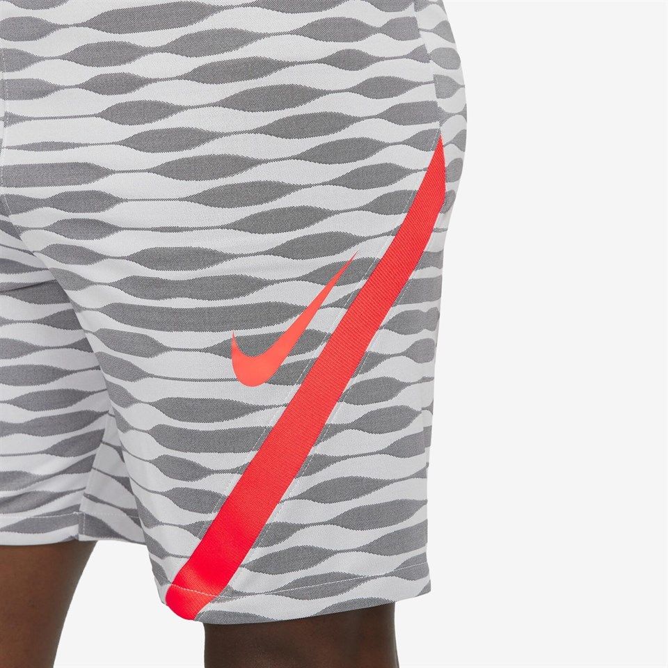 M NK DF STRKE21 SHORT K